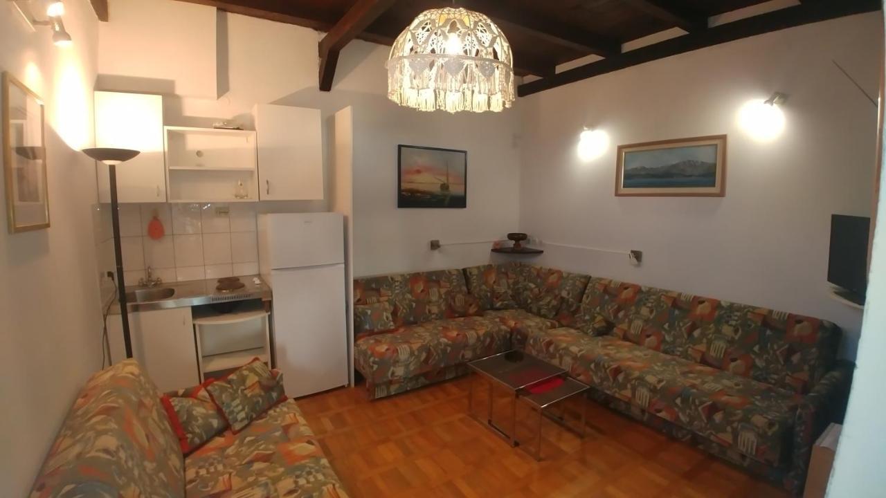 Apartments Marija Bajto Nečujam Eksteriør bilde